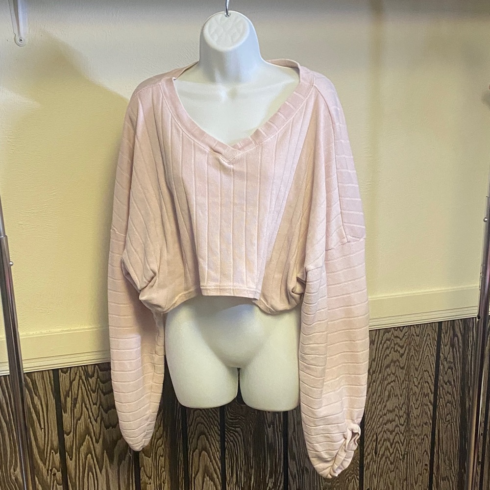 Cropped V-Neck Ribbed Sweatshirt - Dusty Light Pink